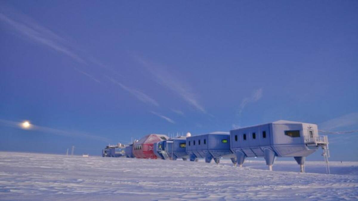 La estación británica Halley VI es la primera transportable del mundo. Comenzó a operar en febrero de 2013. Ubicada sobre una plataforma de hielo flotante, la nueva estación está diseñada para autoabastecerse.