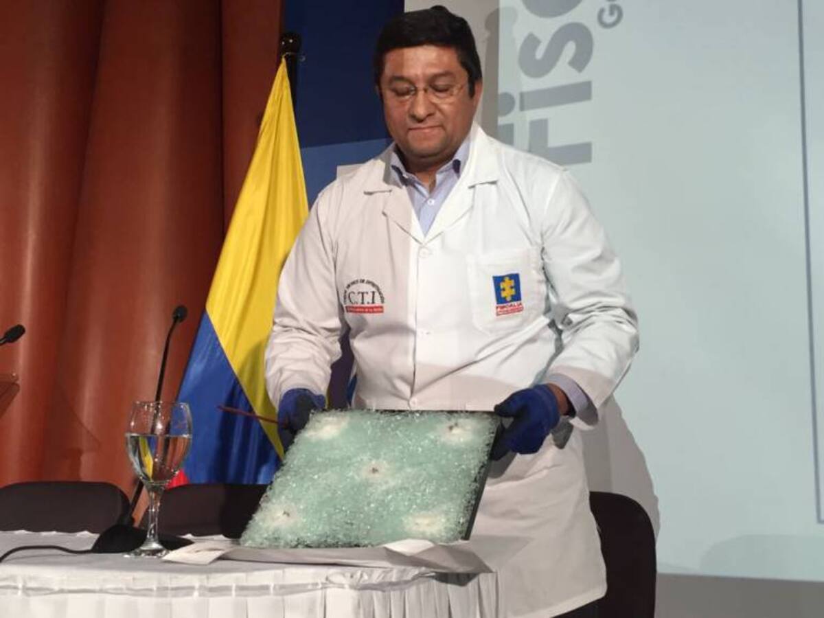 Fiscalía descarta impactos de balas a camioneta de Gustavo Petro