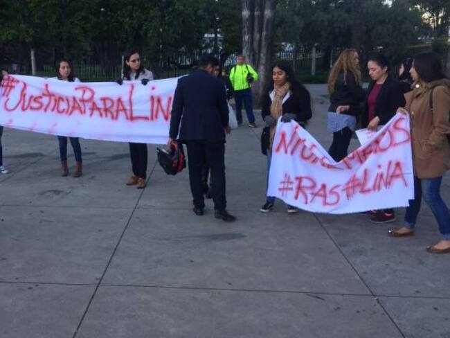 Plantón en la U.Nacional en Bogotá en rechazo a un feminicidio
