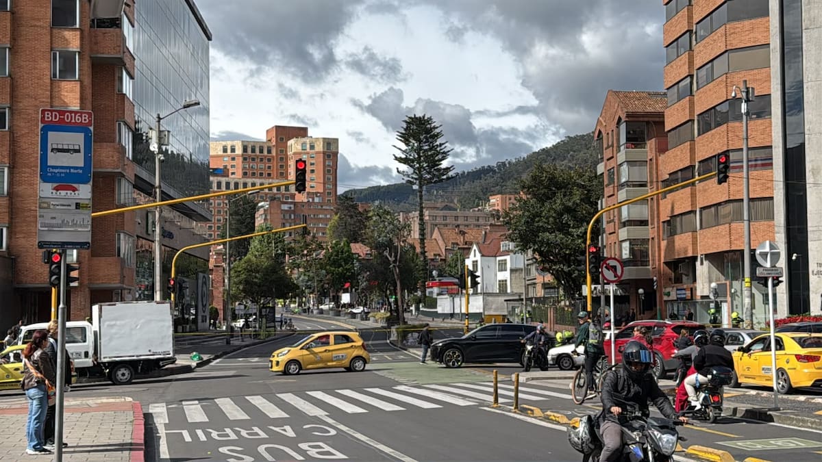 Policía de Bogotá descarta presencia de explosivo en la Séptima con calle 67 tras cierre preventivo