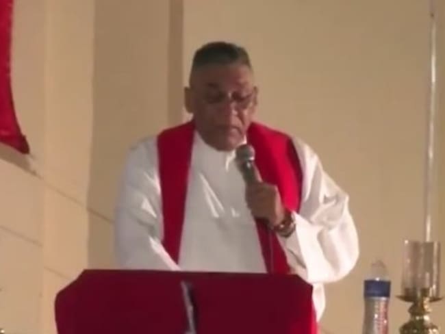 Sacerdote Julio Ruiz.