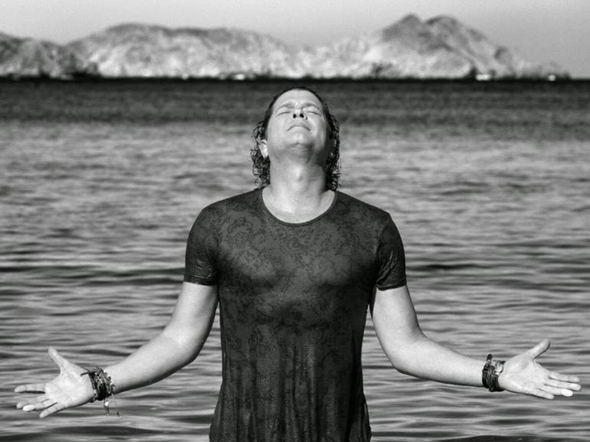 La Buena Y La Mejor con Carlos Vives