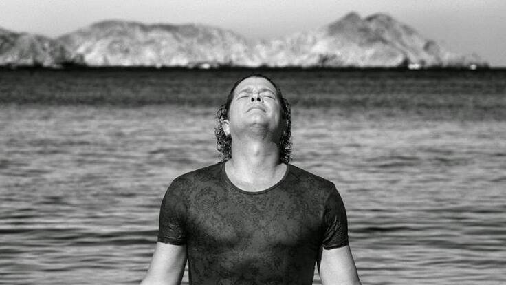 La Buena Y La Mejor con Carlos Vives