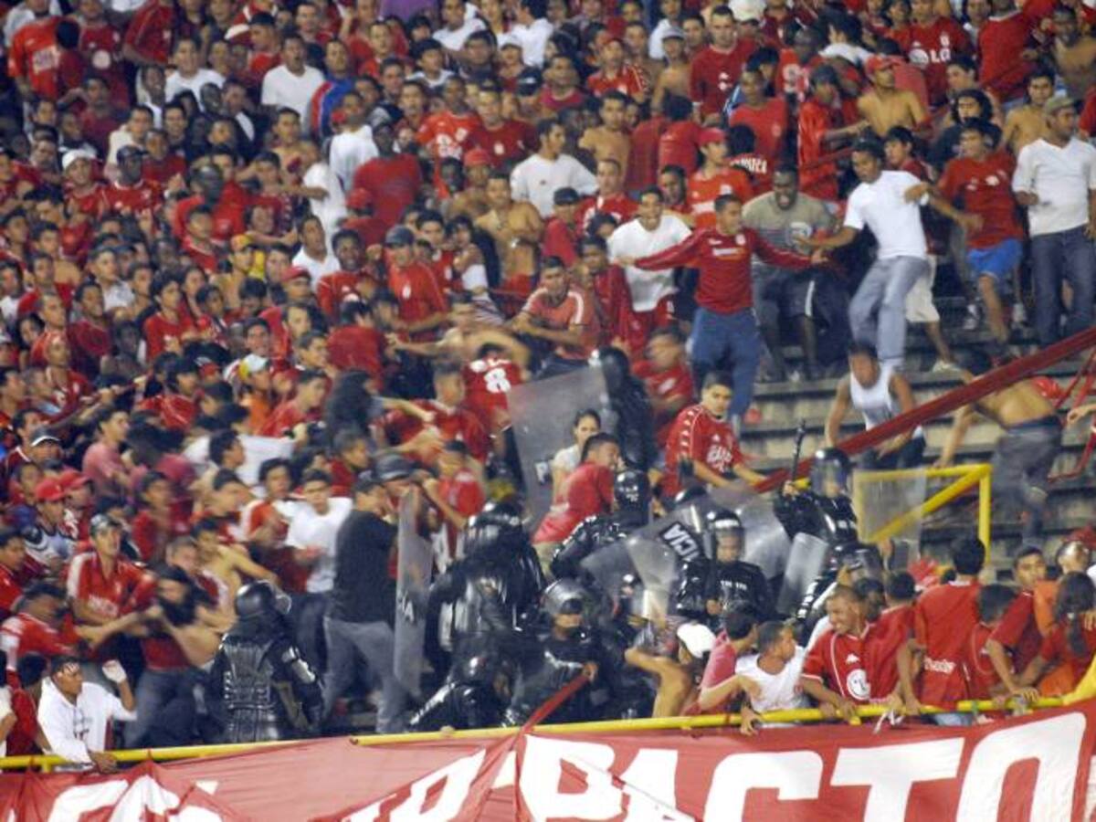 Defensoría Regional condena actos violentos en el fútbol