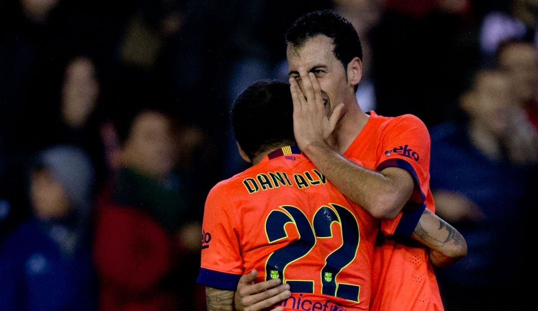 Dani Alves y Sergui Busquets en el Barcelona.