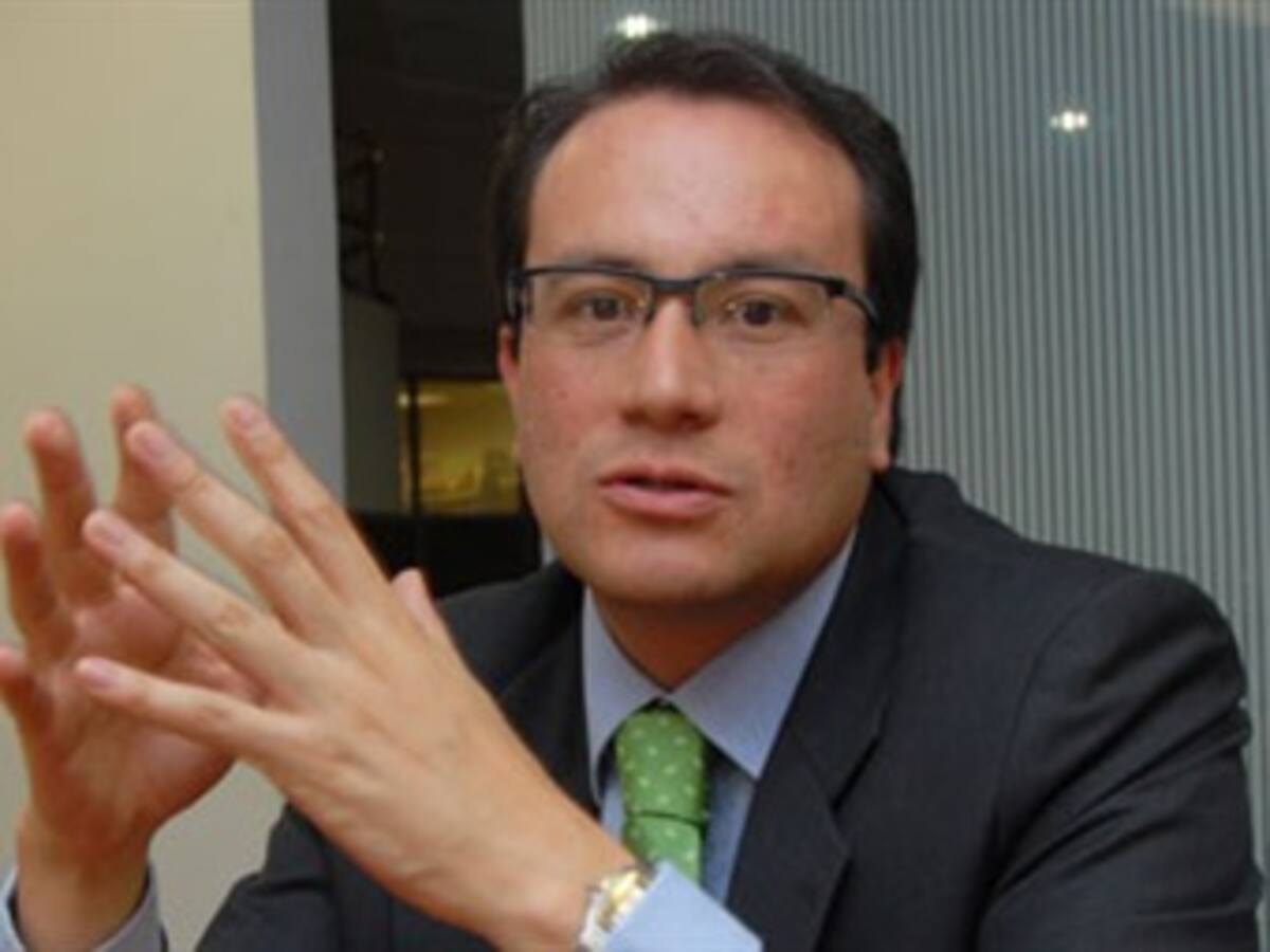 Estoy tranquilo y dispuesto a resolver cualquier inquietud en la Fiscalía: Camacho