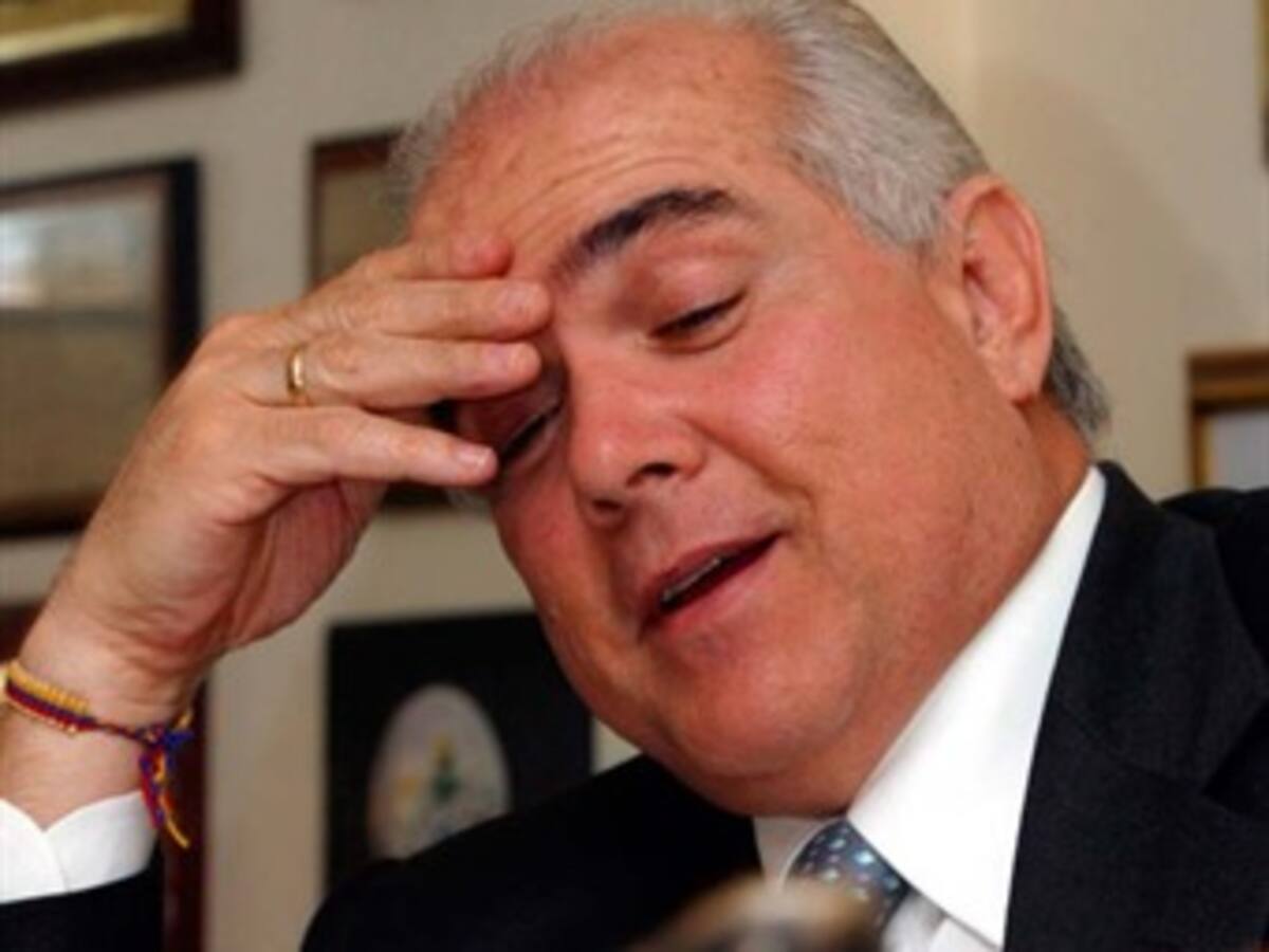 Visbal Martelo aplaza para el martes su regreso a Colombia