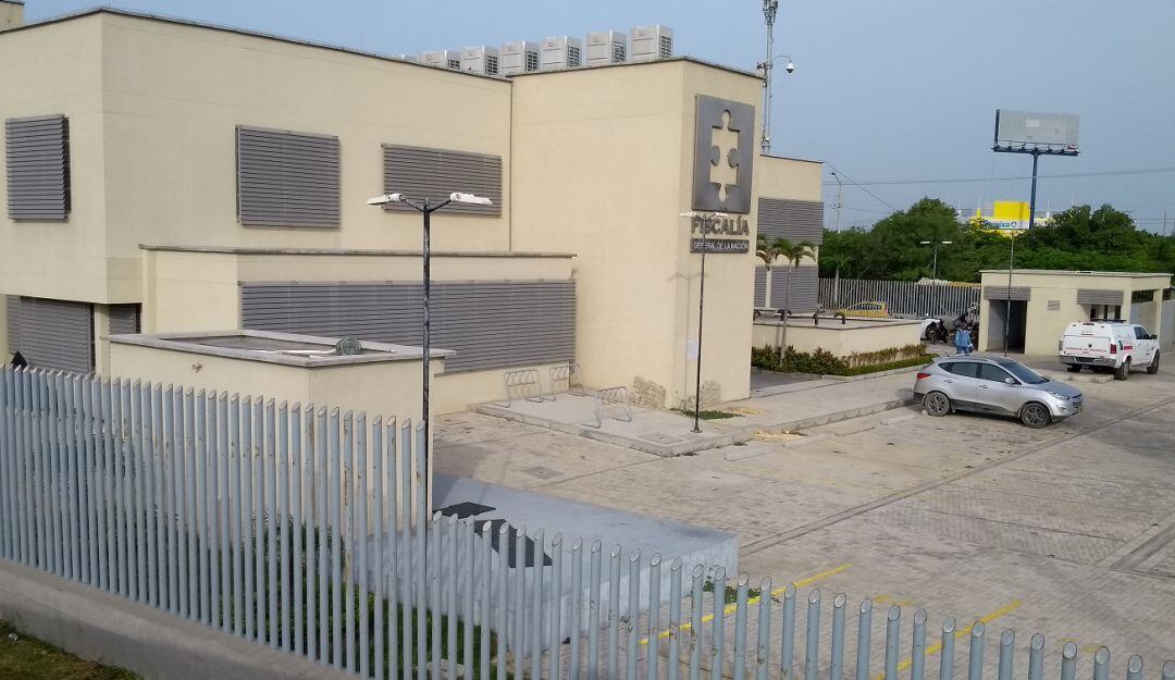 Las autoridades encontraron 98 kilos de cocaína a bordo de un vehículo en el que se movilizaban sobre la vía La Cordialidad