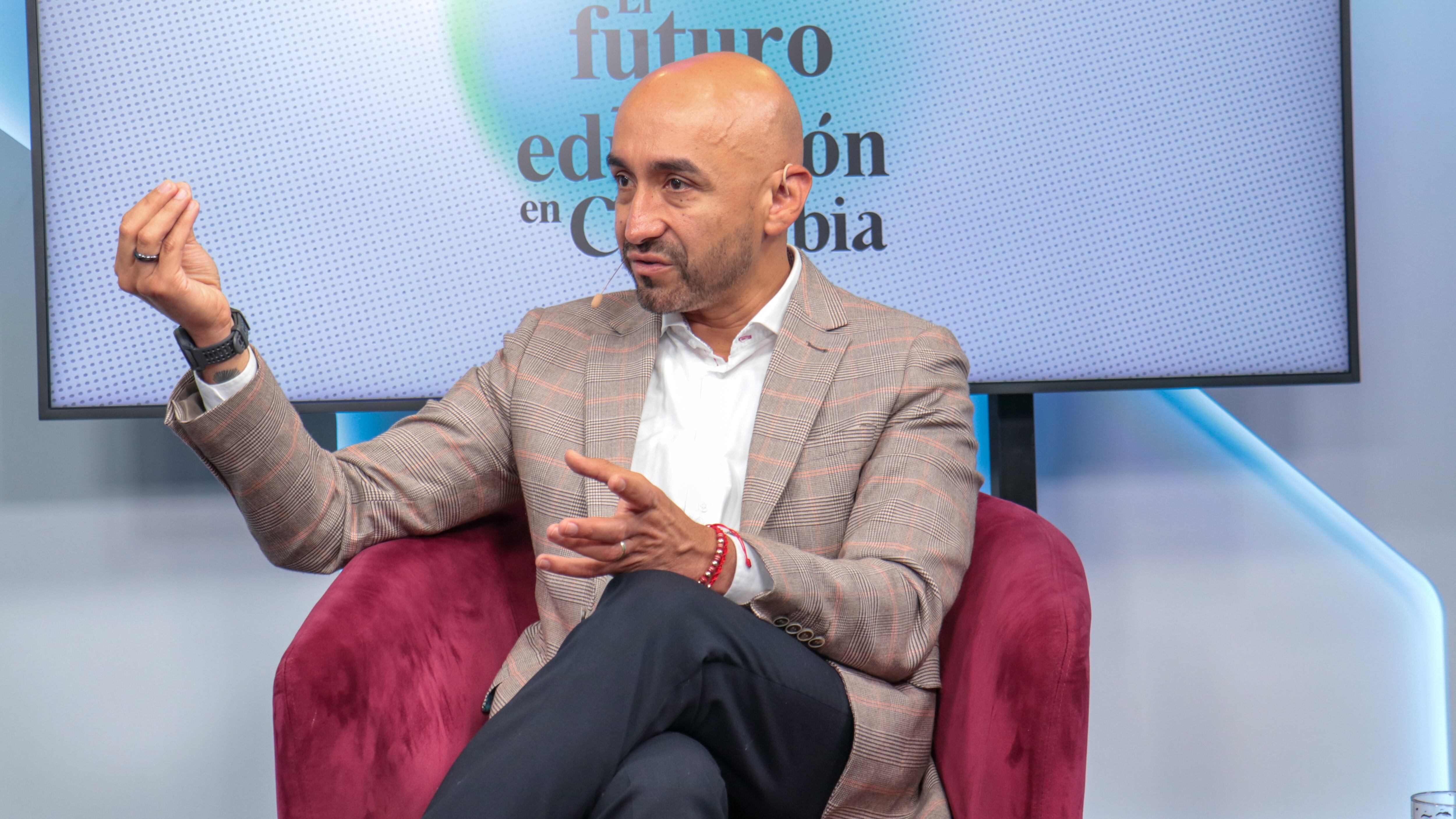 Wilson Mantilla destaca la apuesta institucional por una educación flexible, humanizada y presente en todas las etapas de la vida. | Foto: Caracol Radio