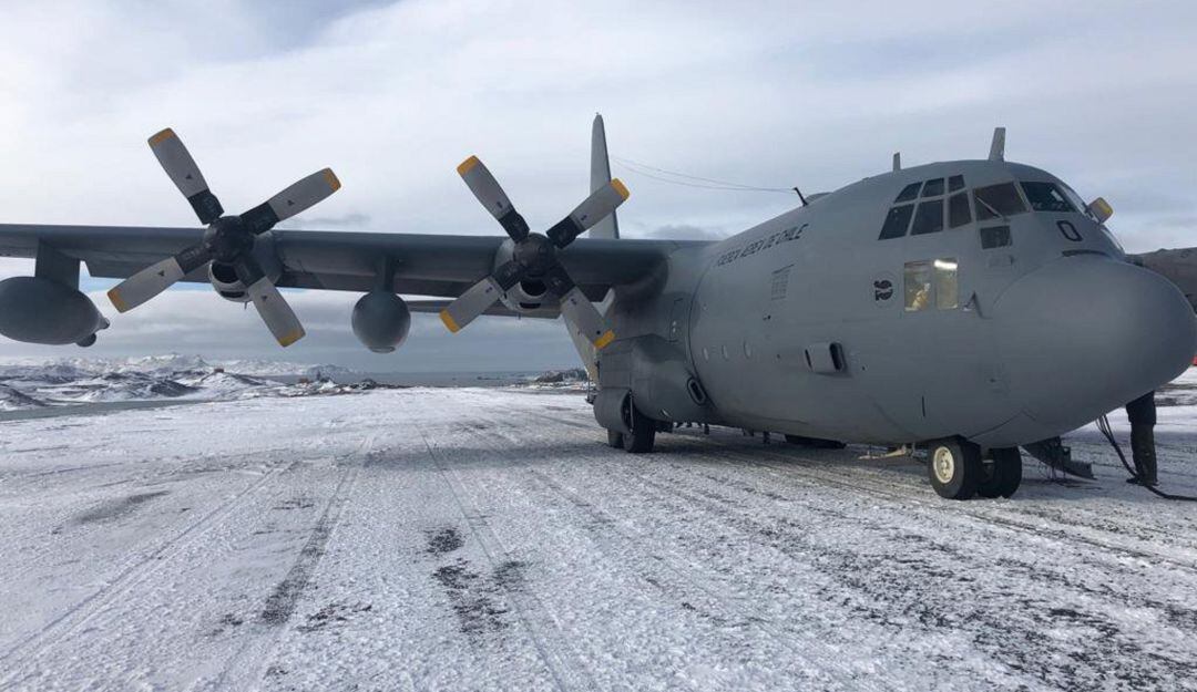 Avión Hércules C-130 de la Fuerza Aérea chilena. 