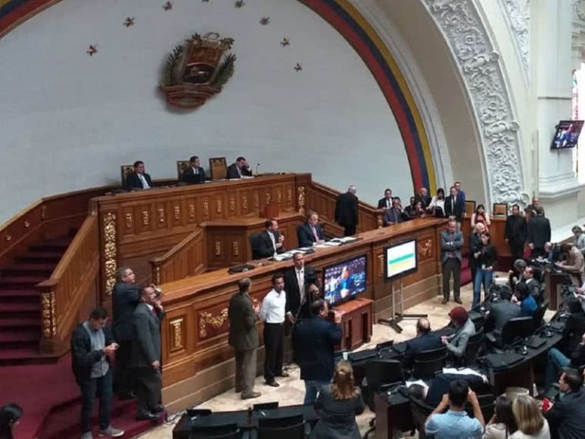 Parlamento venezolano aprueba ley sobre inversiones con Colombia