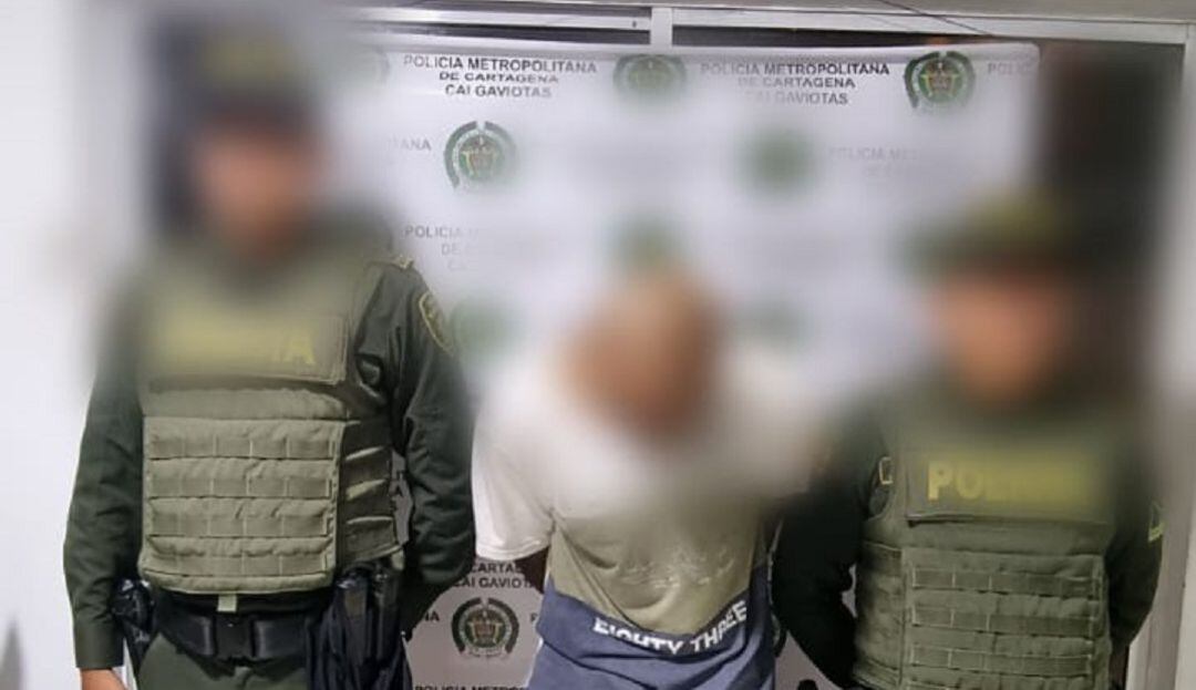 El hecho ocurrió en un establecimiento comercial del barrio Villa Estrella donde la Policía capturó al presunto agresor