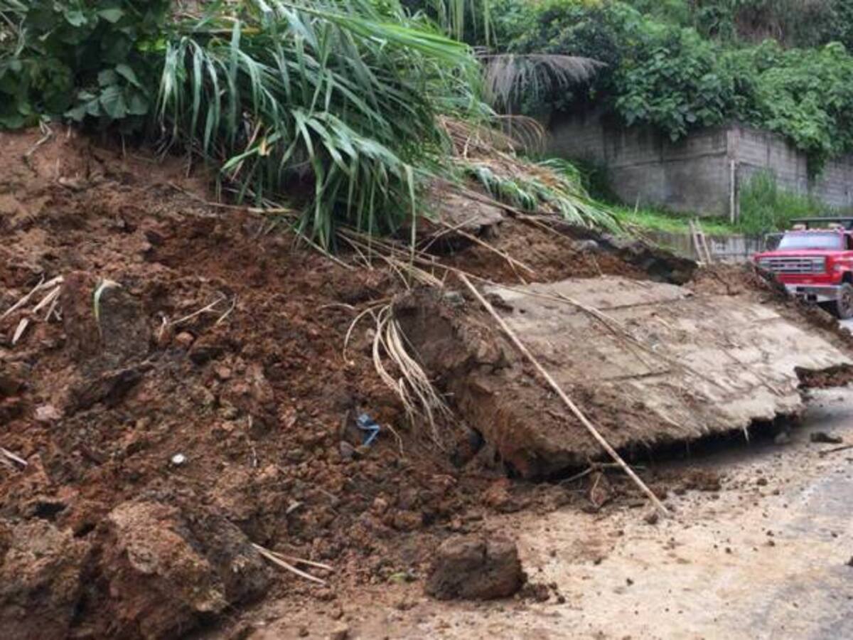Ordenan cierre de vías al sur de Ibagué por el invierno