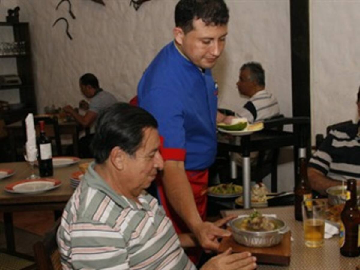 Serán cerrados establecimientos que se queden con dinero de propinas