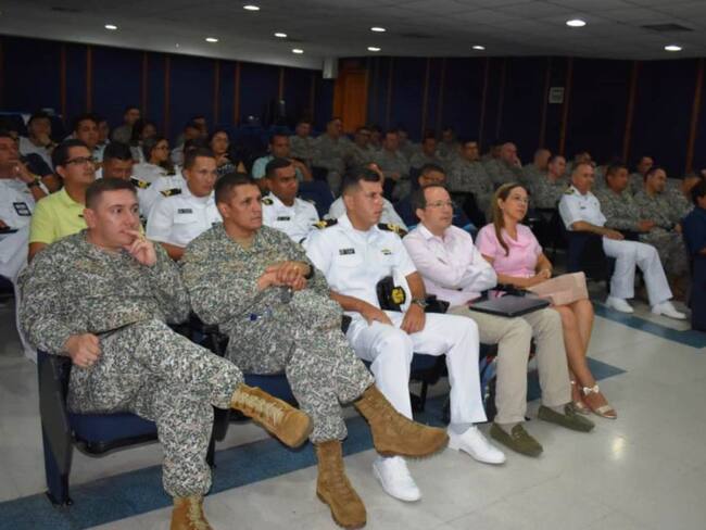 Armada realiza conversatorio sobre minería submarina en Cartagena