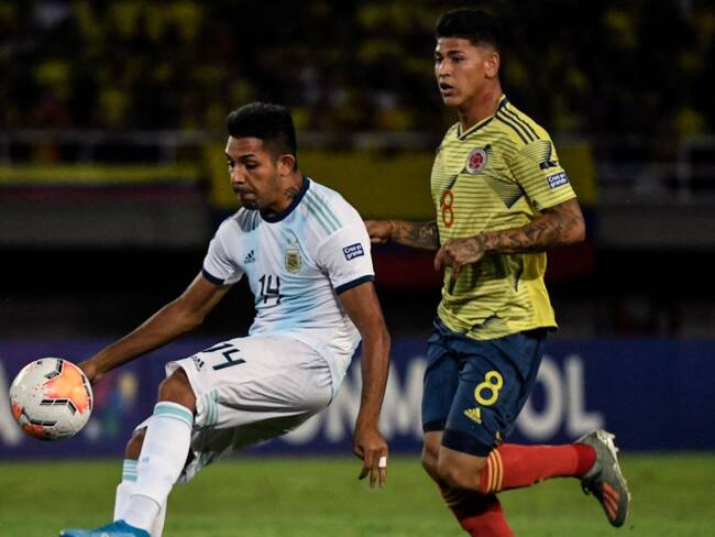 “Apague y vámonos” críticas en redes a Arturo Reyes por cambio de Carrascal