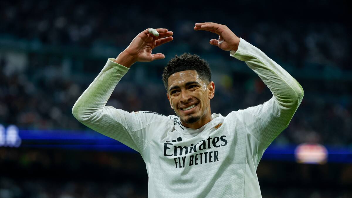 Jude Bellingham recibe el premio al mejor jugador del mes de diciembre en LaLiga