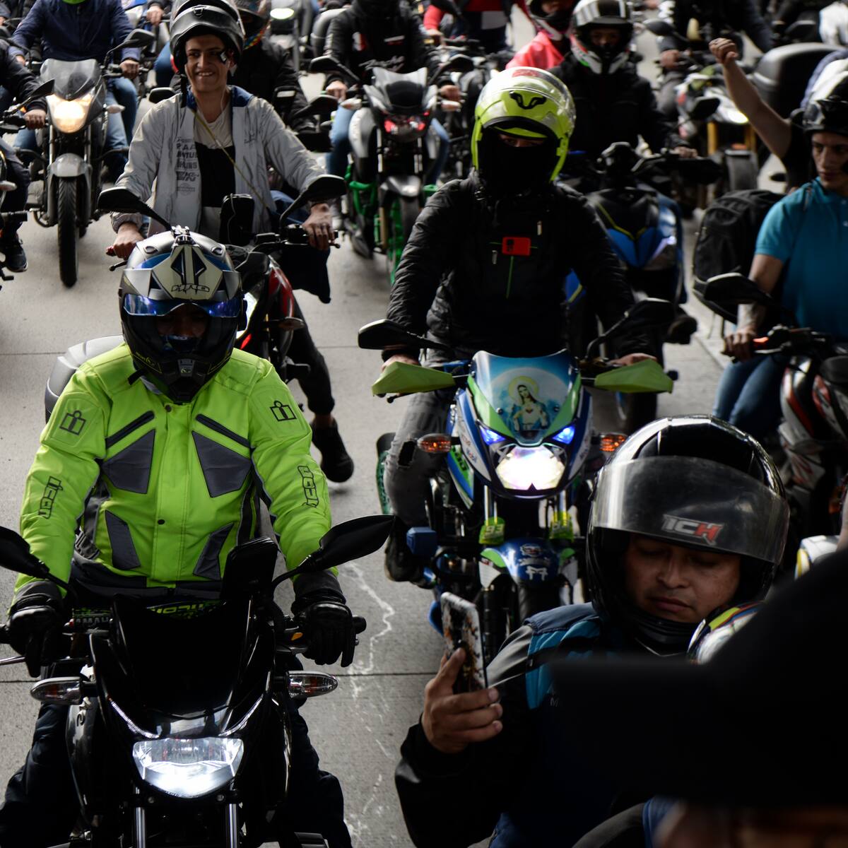 Alcaldía levanta restricción de parrillero hombre en Bogotá