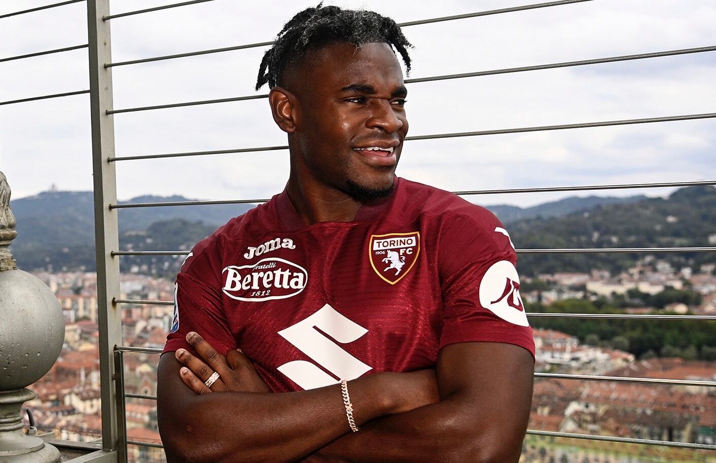Duván Zapata fue oficializado como nuevo jugador del Torino de Italia / Foto: @TorinoFC_1906