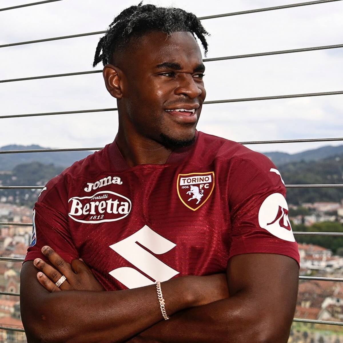Duván Zapata explica por qué no fichó por la Roma de Mourinho