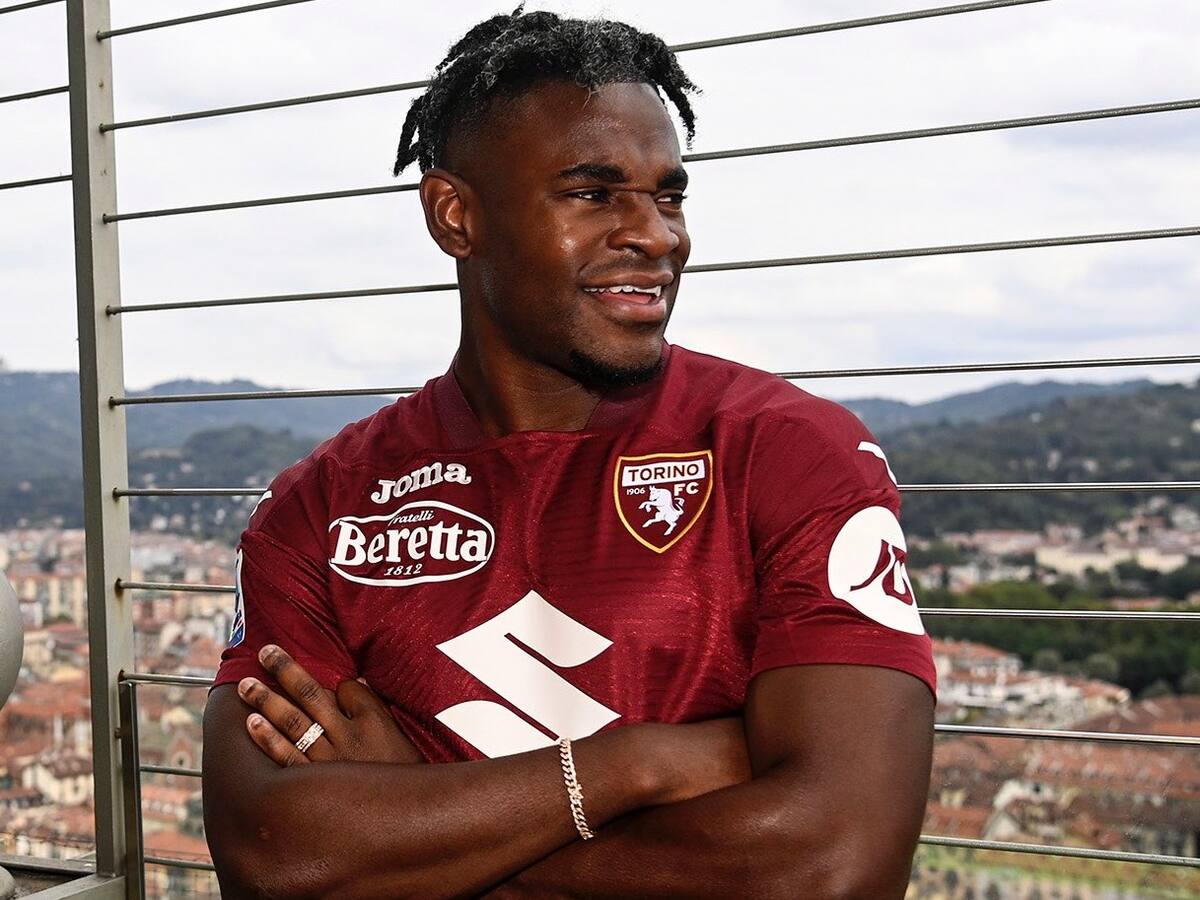 Duván Zapata explica por qué no fichó por la Roma de Mourinho