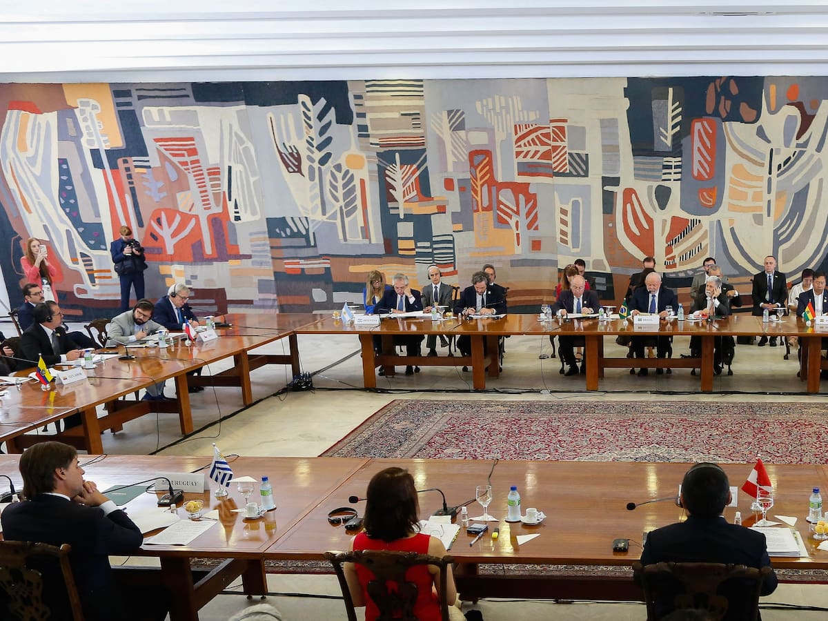 Lula pide a los presidentes de la región crear una nueva “ruta de integración” en 120 días