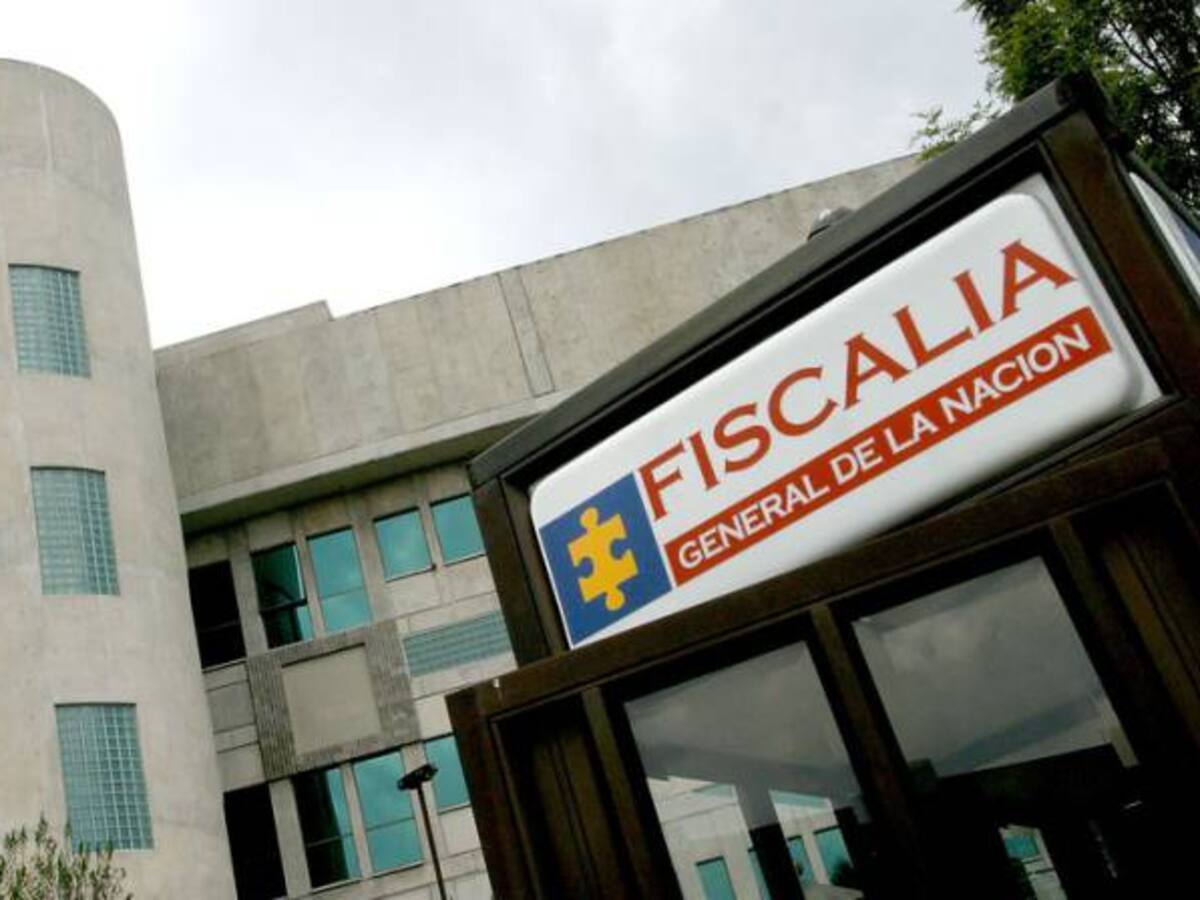 Fiscalía acusó a 12 exfuncionarios del DAS por chuzadas