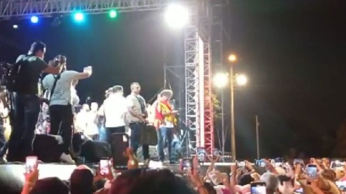 Gustavo Petro cerró su campaña desde el suroriente de Barranquilla