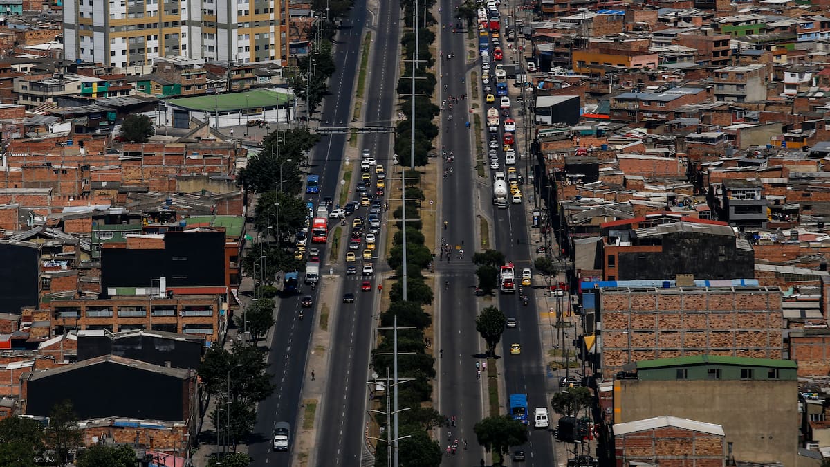 Pico y placa el 20 de julio: Consulte si puede sacar el carro en Bogotá