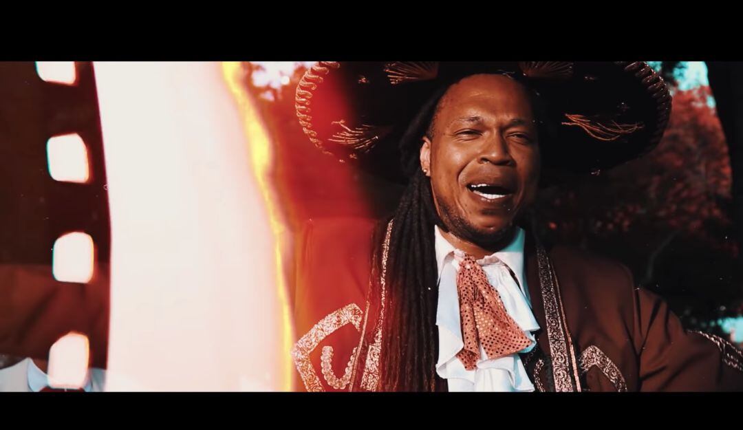 Escena del video musical, La Recompensa