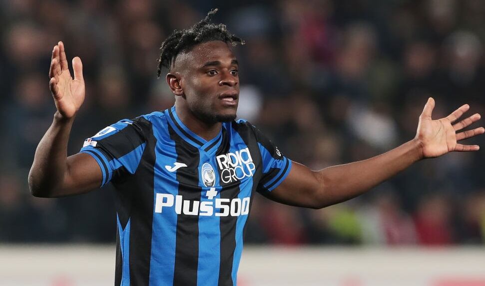 Duván Zapata durante un partido del Atalanta por Serie A (Photo by Emilio Andreoli/Getty Images)