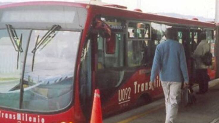 Dos menores muertos deja grave accidente en Transmilenio