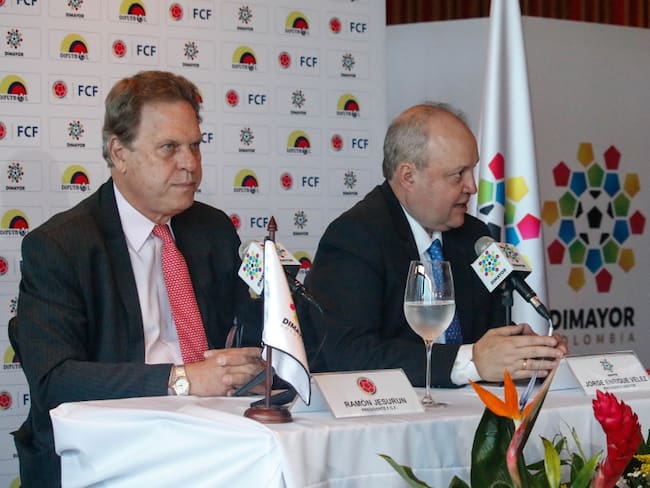 Presidentes del fútbol colombiano se reunen con Jesurún y Vélez