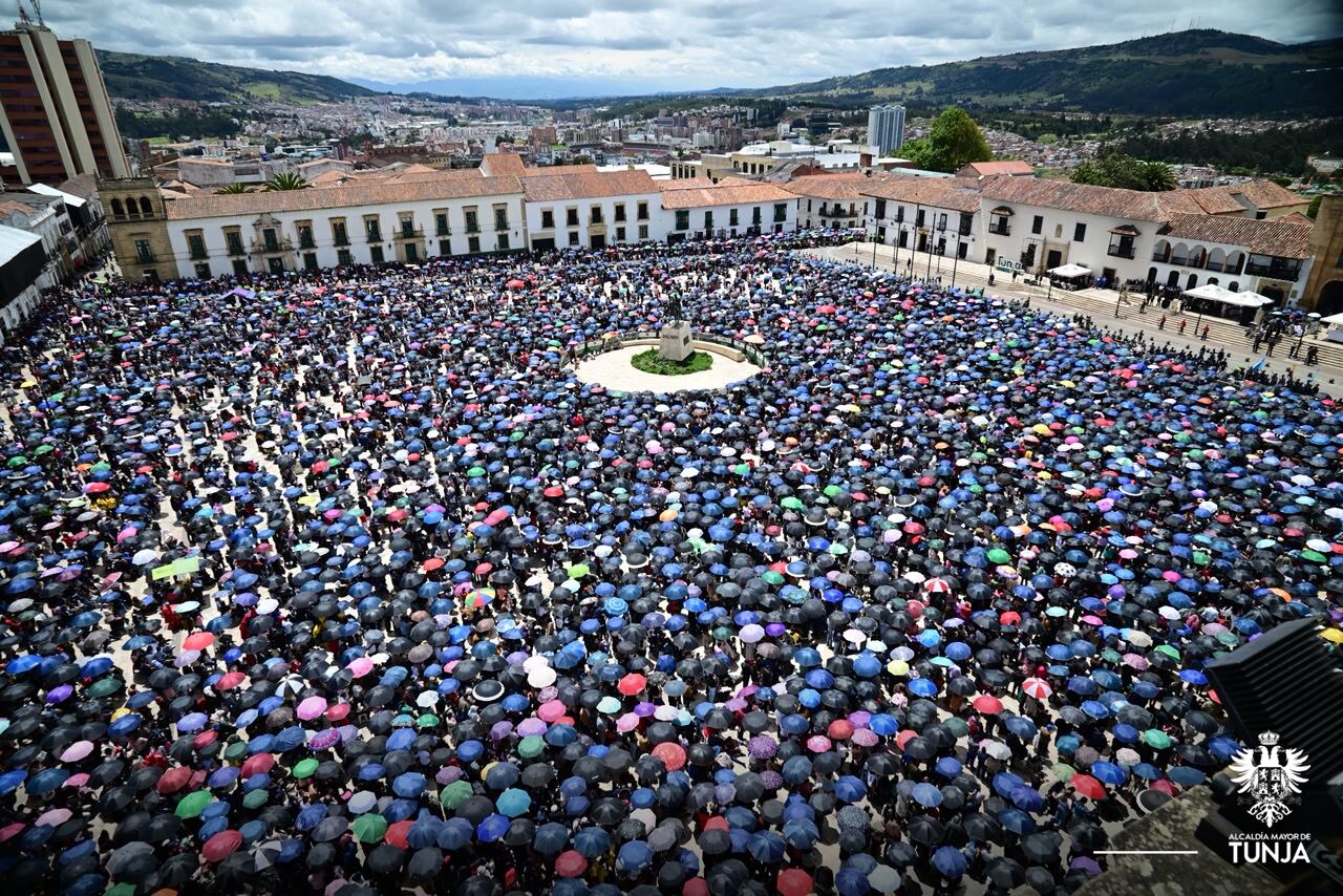 Plaza de Bolívar Tunja, procesión Virgen del Milagro. Foto: Alcaldía de Tunja