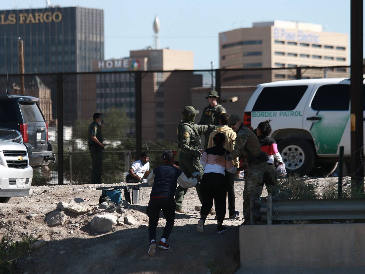 Gobierno Biden anuncia programa migratorio para 24.000 venezolanos en EE.UU.