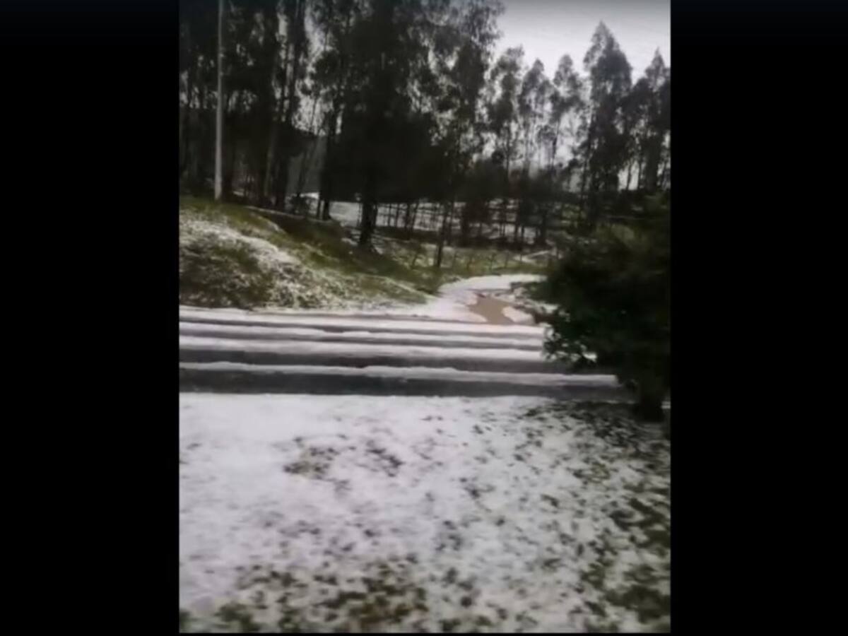 Bogotá: Torrenciales lluvias y granizada se presentaron en varios sectores