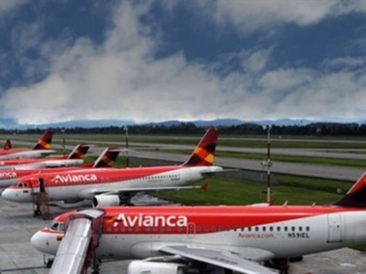 Avianca canceló inicialmente 30 vuelos para este viernes