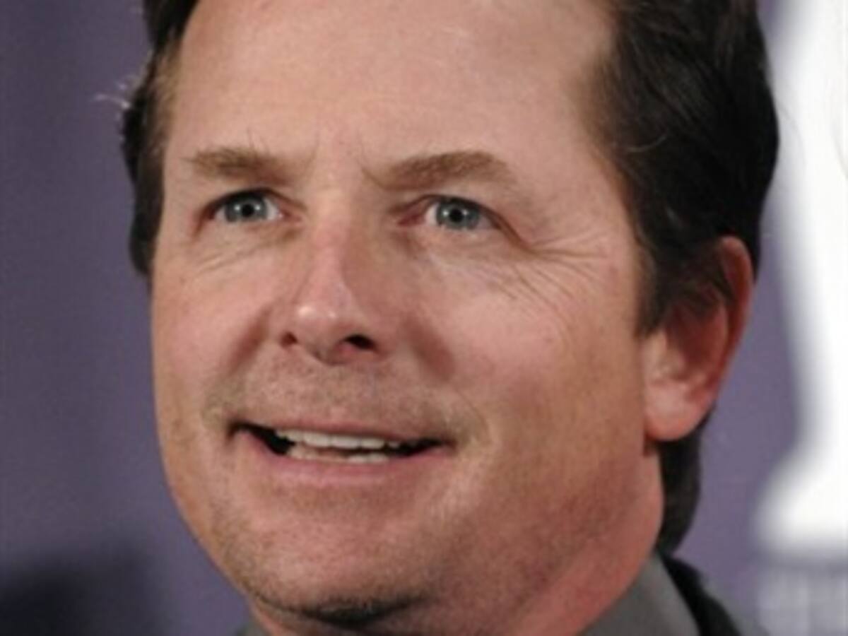 “No puedes sentarte a mirar el cielo. Tienes que actuar”: Michael J. Fox
