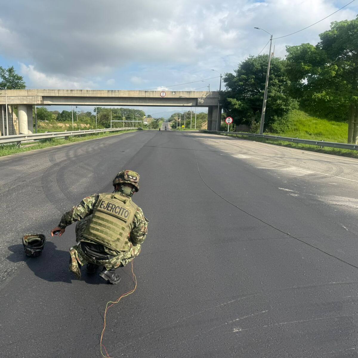 Ejército neutraliza explosivo en vías del Cesar