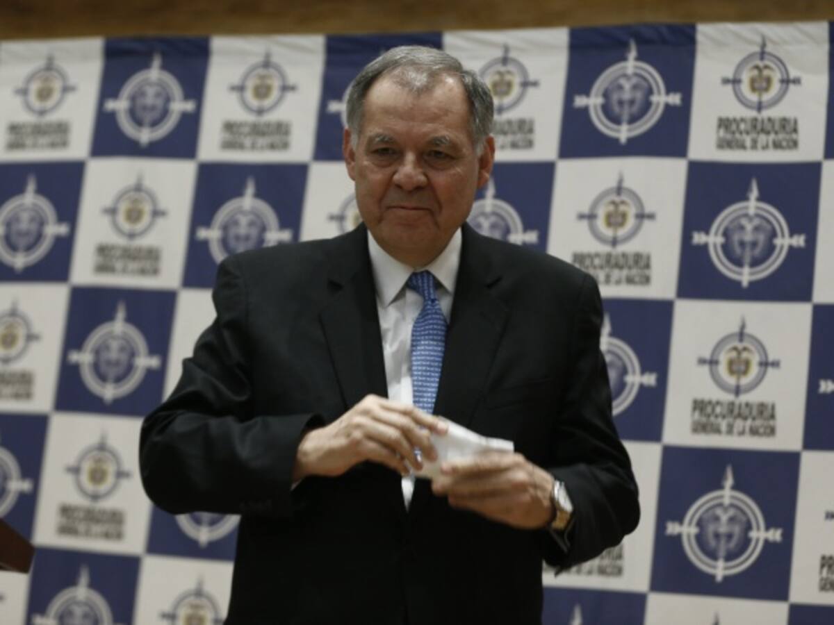 Alejandro Ordóñez renunció a su cargo de procurador