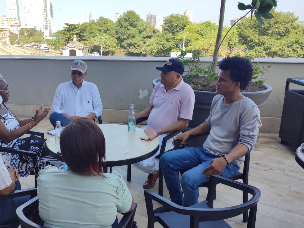 Cha Dorina inició conversaciones con precandidatos a la Gobernación de Bolívar