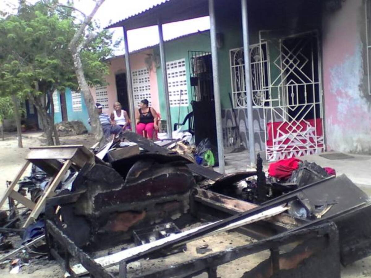 Totalmente incinerada quedó vivienda en Malambo