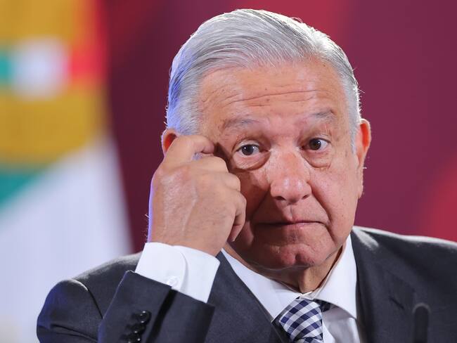 El presidente de México, Andres Manuel Lopez Obrador, habla ante el Palacio Nacional. (Photo by Hector Vivas/Getty Images)