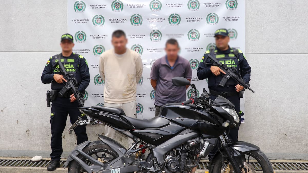 Con persecución en el centro de Pereira, fueron capturados los Roba Cadenas