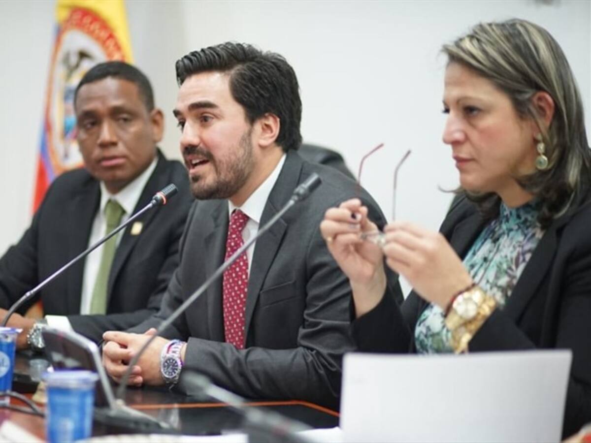 Al presidente quieren imponerle una forma obsoleta de gobernar el país: Gabriel Santos