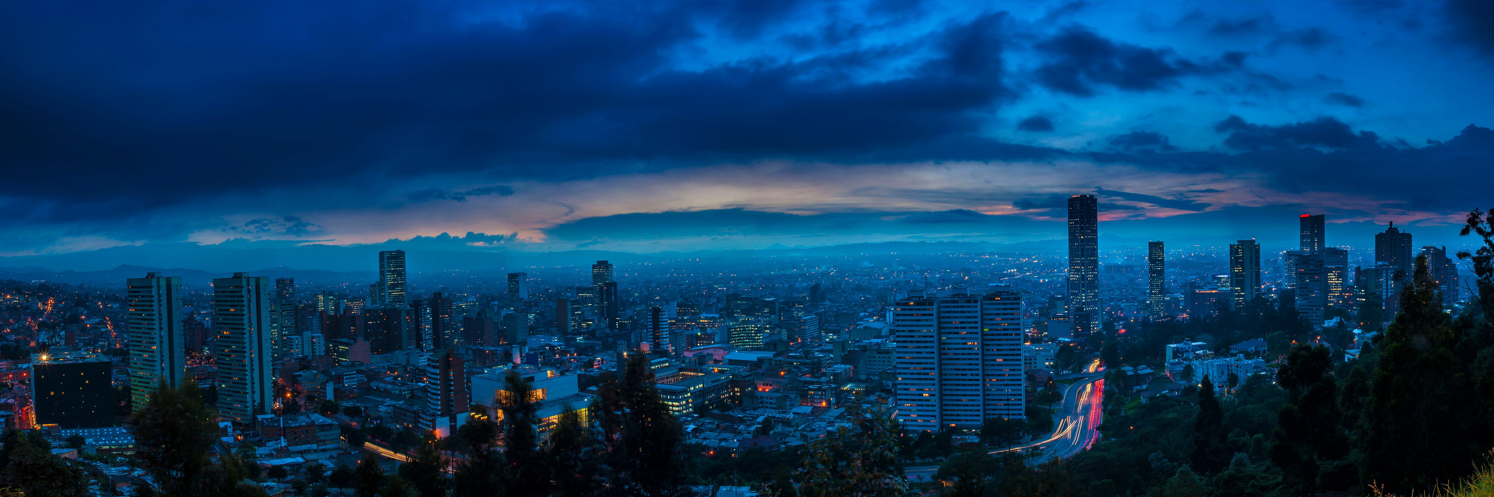 Durante los últimos 30 años, las empresas generadoras han invertido más de 140 billones de pesos para garantizar que los colombianos cuenten con energía confiable. Hoy, el país necesita invertir entre 10 y 13 billones de pesos cada año para asegurar el suministro de energía en el futuro.| Foto: Getty Images