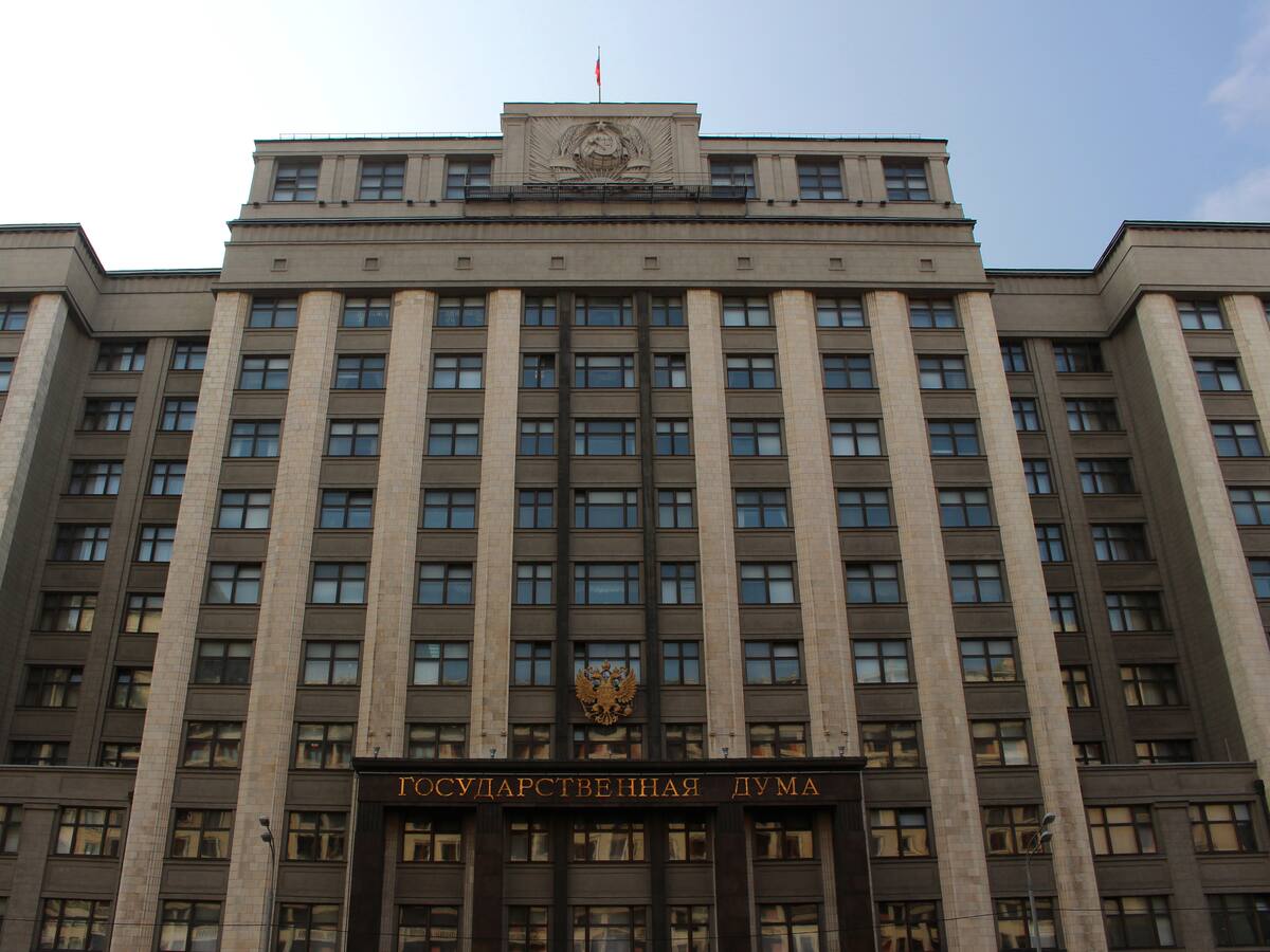 Presidente del Parlamento ruso pide prohibir actividades de la CPI en el país