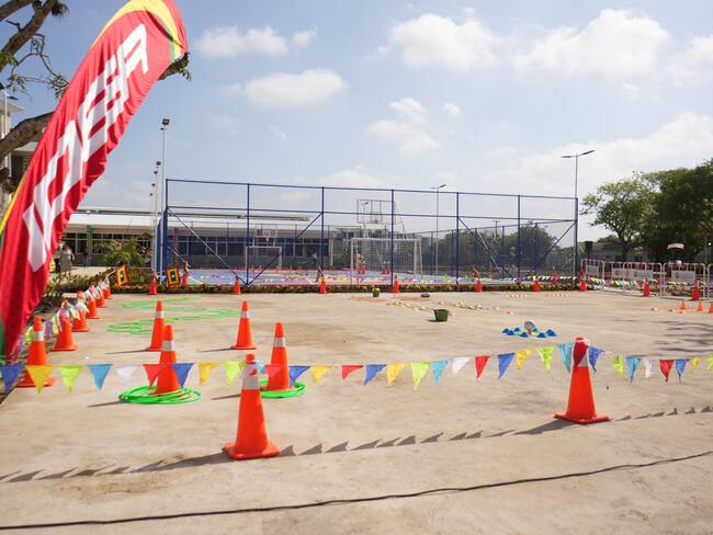 Dos canchas multifuncionales y toda su dotación para la Institución Etnoeducativa de Tierra Baja