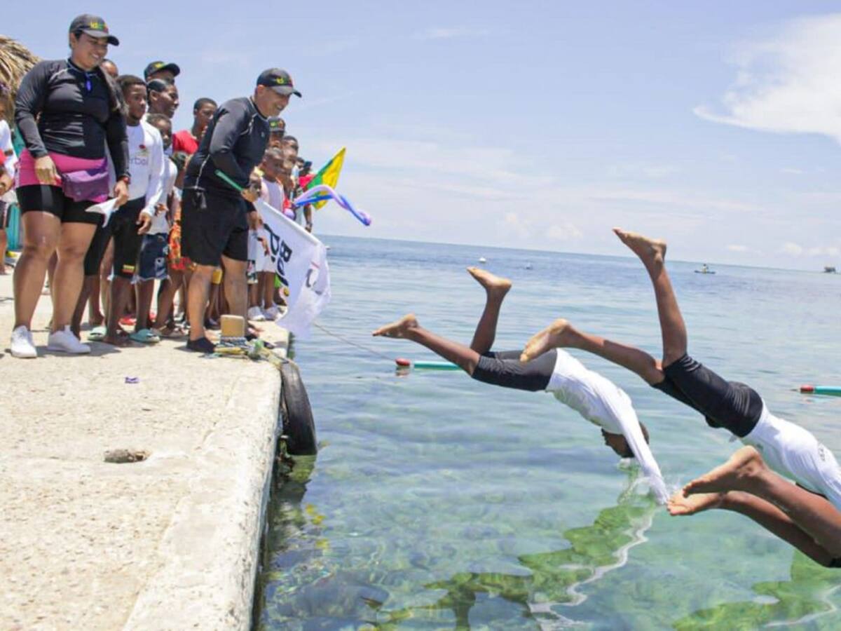Iderbol llevó oferta deportiva a Santa Cruz del Islote, Múcura y Tintipán