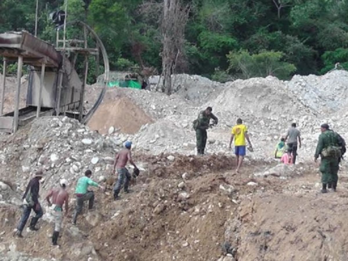 Un muerto y un herido en violento intento de invasión a una mina de esmeraldas en Muzo, Boyacá